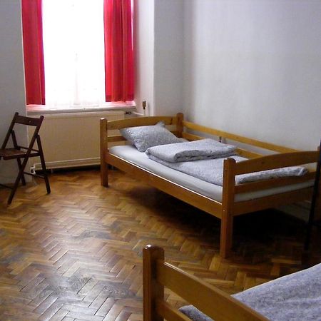 11Th Hour Cinema Hostel 부다페스트 외부 사진