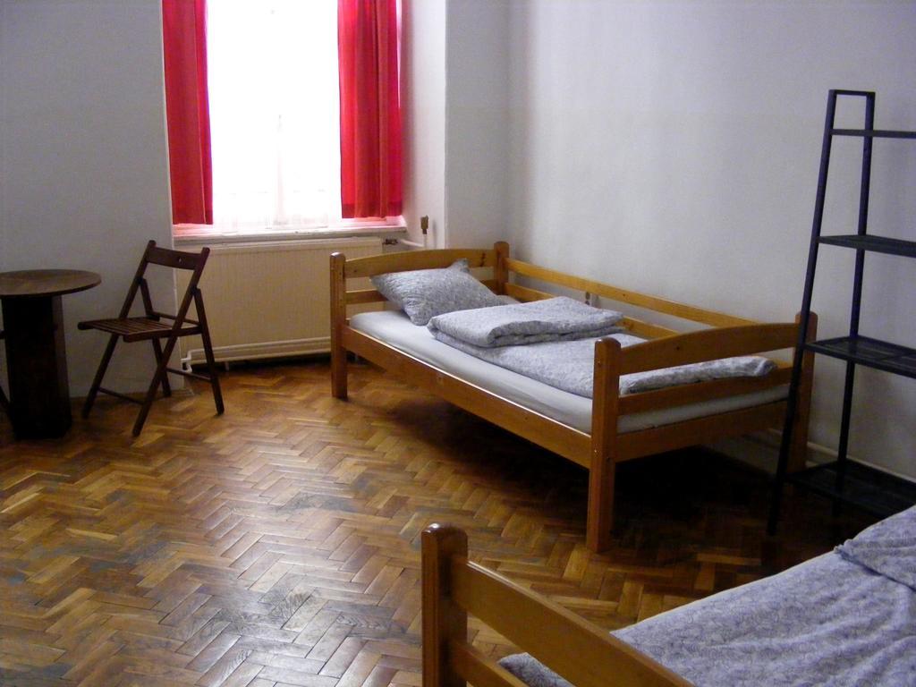 11Th Hour Cinema Hostel 부다페스트 외부 사진